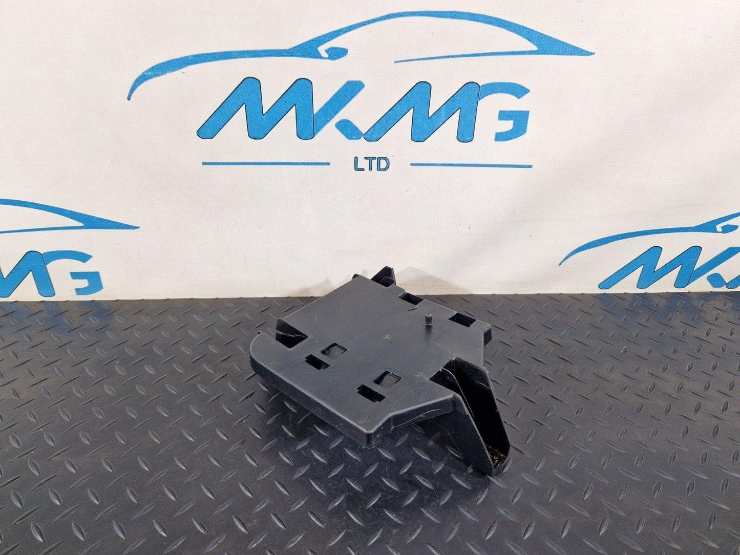 10-15 AUDI Q7 4L GENUINE HYDRAULIC PUMP CONTROL MODULE HOLDER BRACKET 4L0927131