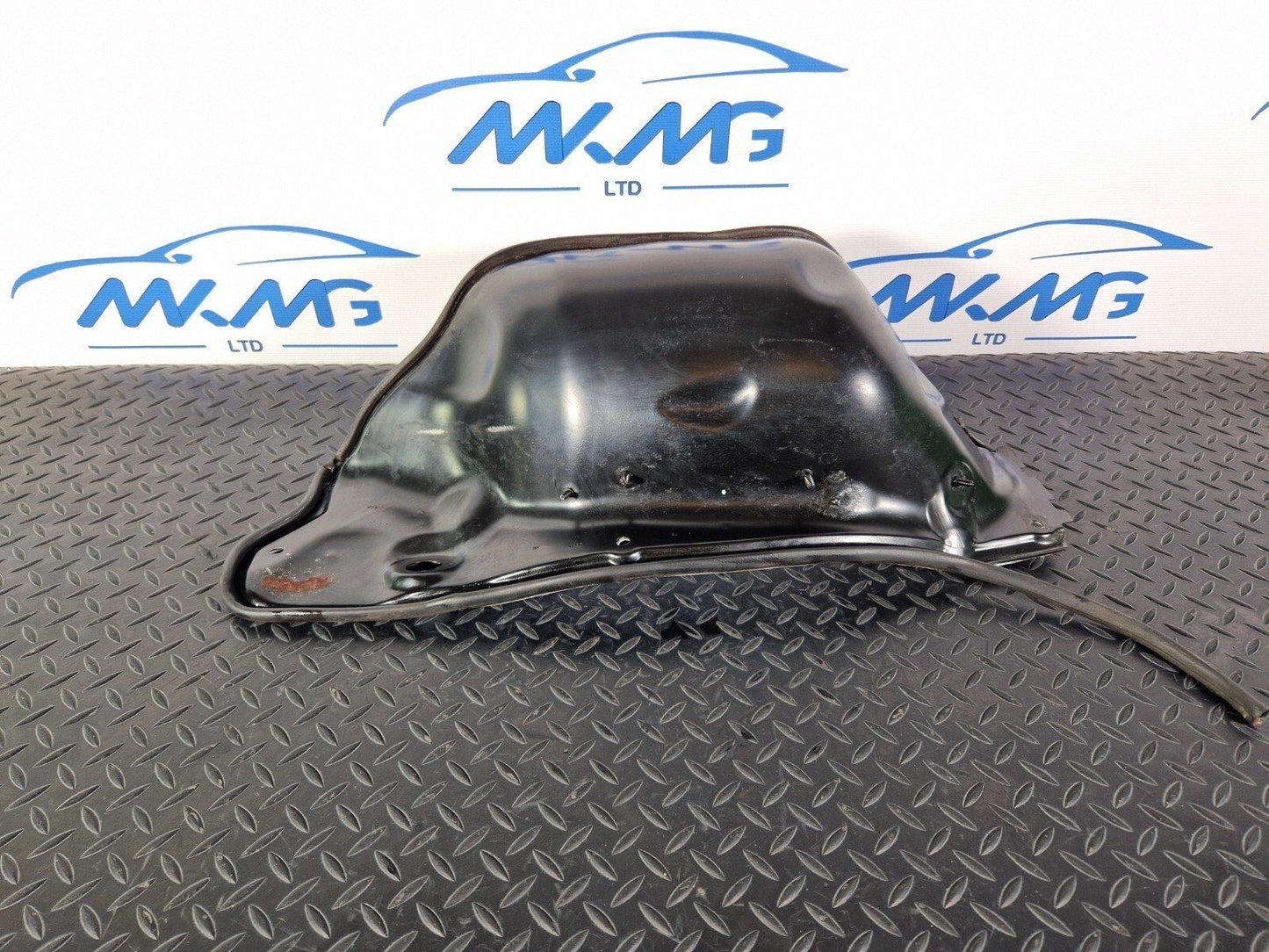 15-18 AUDI A7 4G OEM HEAT PROTECTION 4G0804165B