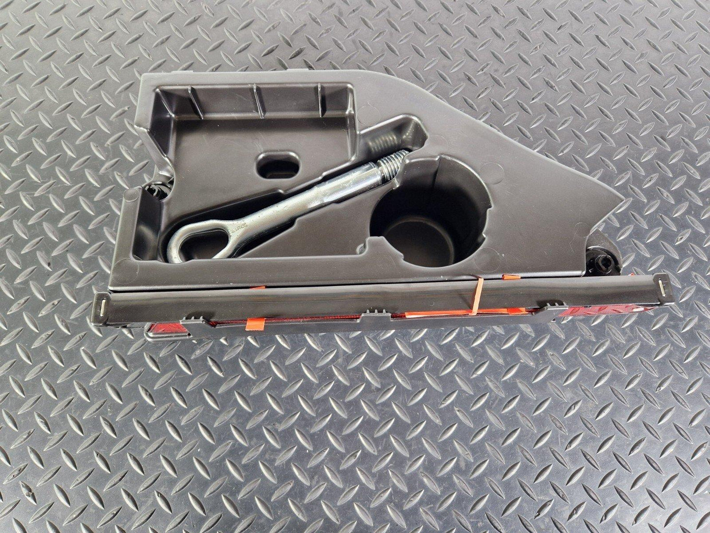 14-19 MERCEDES BENZ GLA X156 BOOT TRUNK MULTIFUNCTIONAL BOX TOOL KIT A2468900300