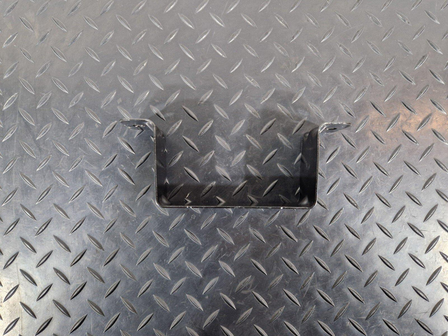 16-24 AUDI A5 F5 GENUINE BRACKET 8W7012100