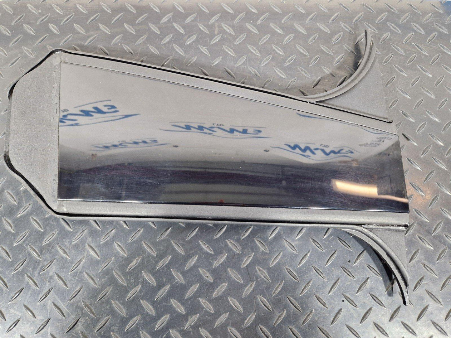 19-ON MERCEDES CLA C118 GENUINE LEFT SIDE B PILLAR TRIM COVER A1186980100