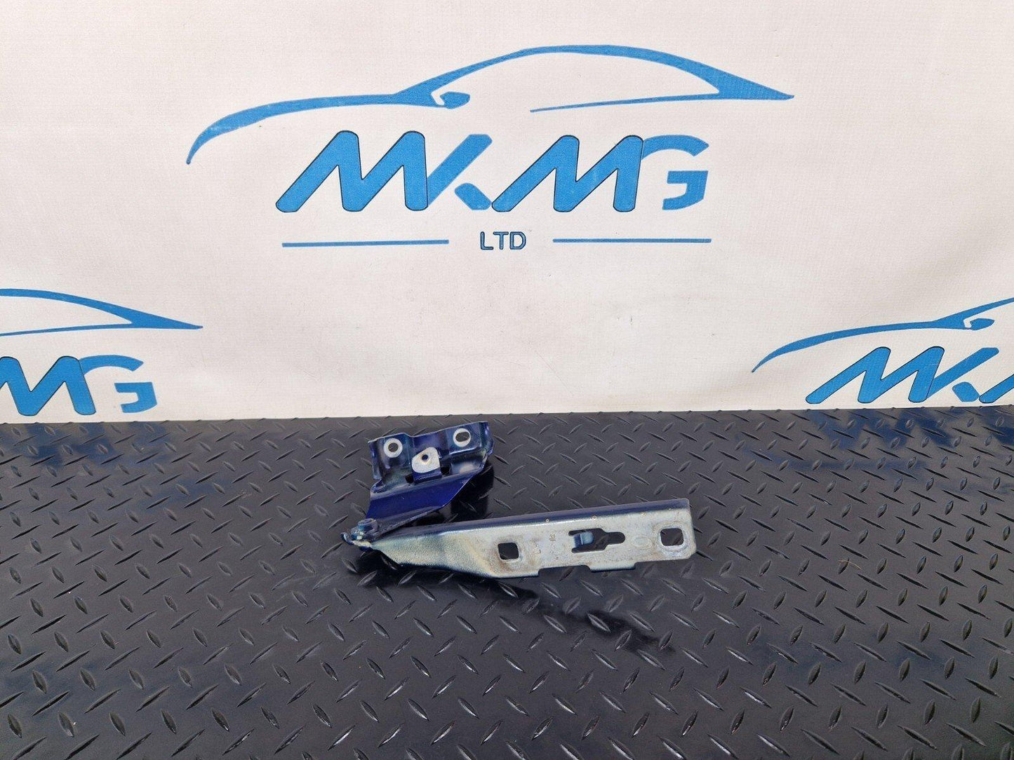 12-17 AUDI S5 CONVERTIBLE FRONT LEFT BONNET HOOD HINGE IN BLUE 8T0823301E