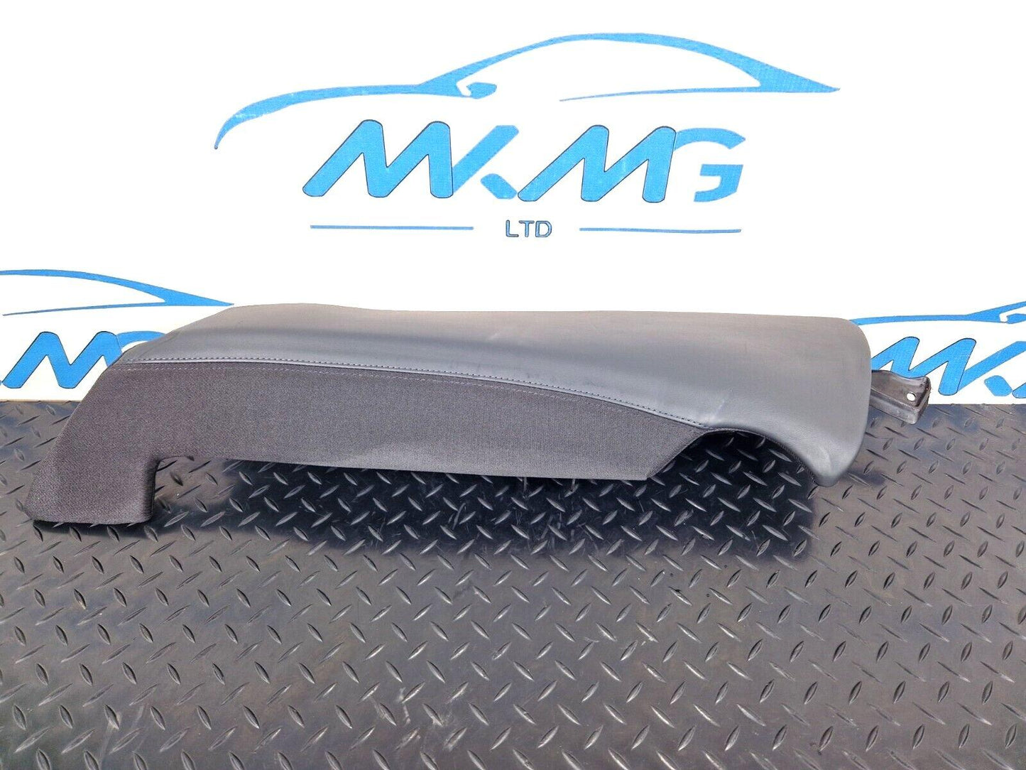 12-18 AUDI A6 C7 GENUINE REAR BOLSTER PASSENGER SIDE LEFT 4G0885703