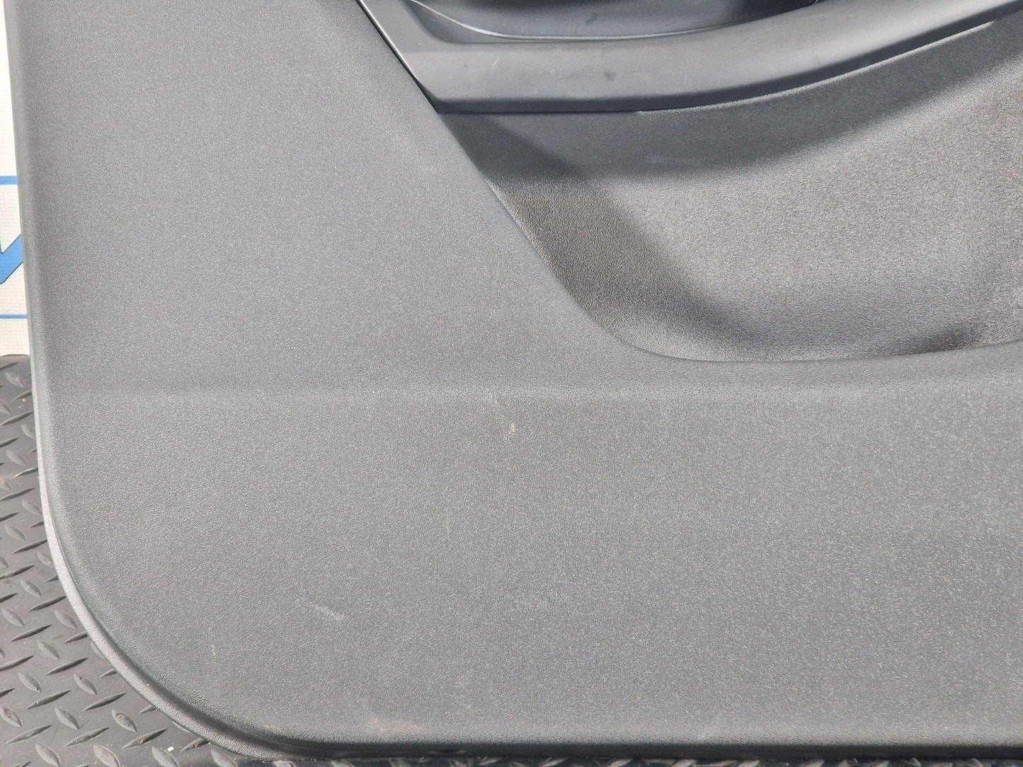 19-ON RANGE ROVER EVOQUE L551 GENUINE FRONT LEFT DOOR CARD PANEL
