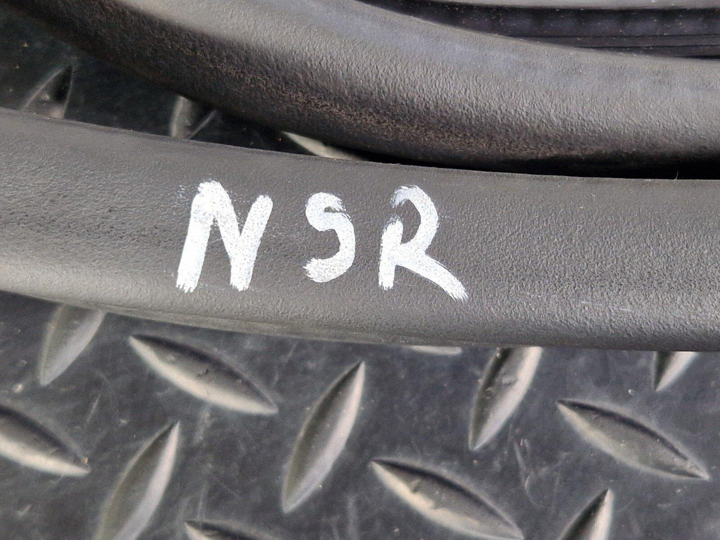 14-19 MERCEDES BENZ GLA X156 REAR DOOR RUBBER SEAL FITS LEFT & RIGHT A1566920176