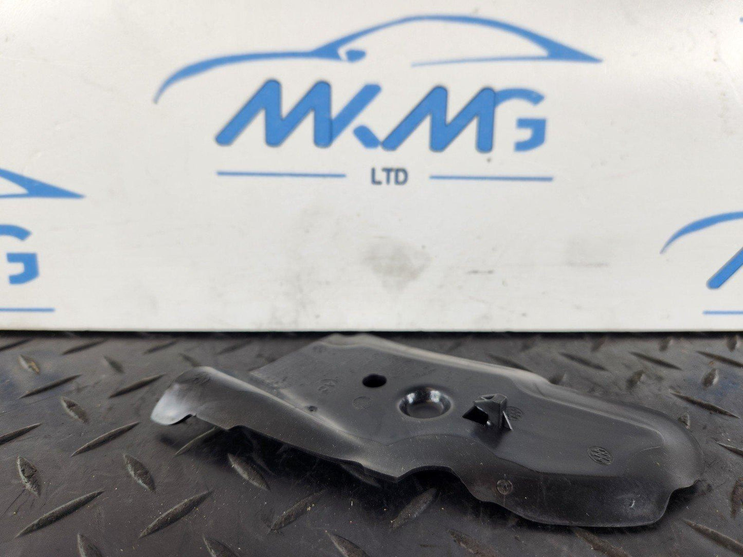 19-ON RANGE ROVER EVOQUE L551 LEFT N/S SIDE PLASTIC PANEL K8D2-16115-AC