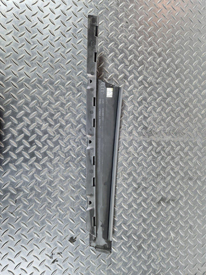 10-17 AUDI A8 4H PASSENGER SIDE FRONT DOOR EXTERIOR TRIM COVER 4H0837901