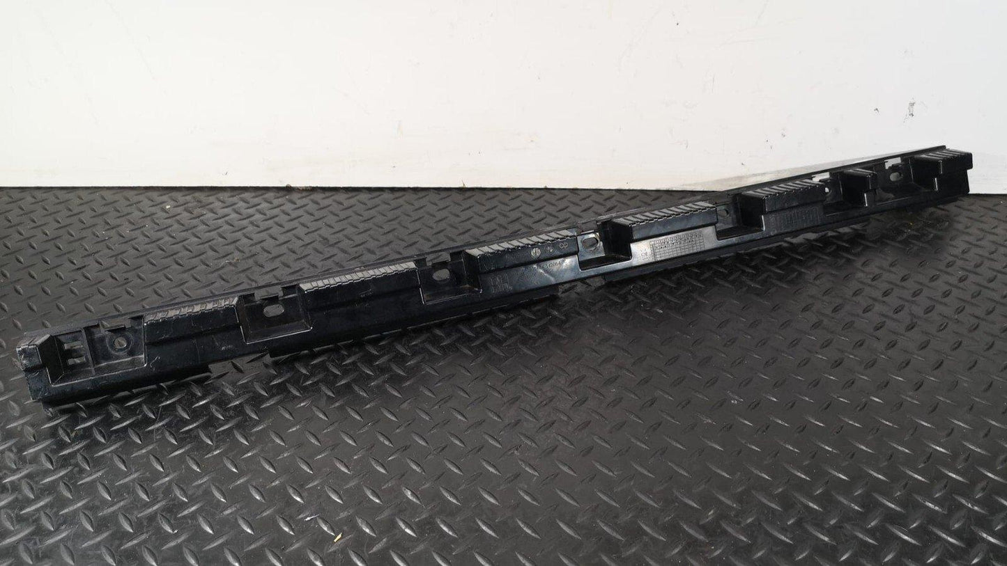GENUINE BMW X1 XDRIVE E84 DRIVER SIDE RIGHT SKIRT MOUNTING BRACKET 2991494