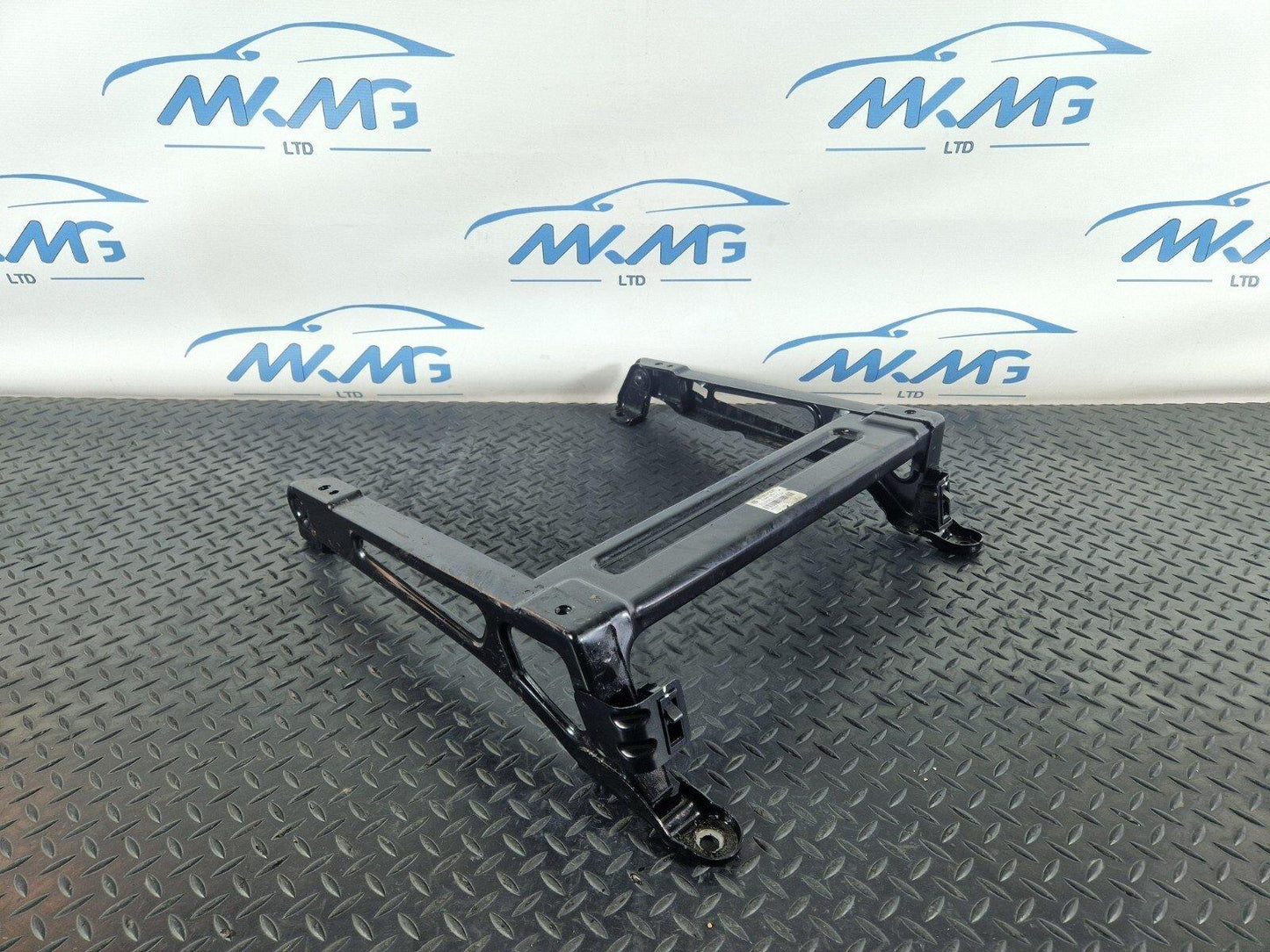 10-15 AUDI Q7 4L OEM FRONT NS LEFT SEAT MOUNTING BASE BRACKET 7L0881677G