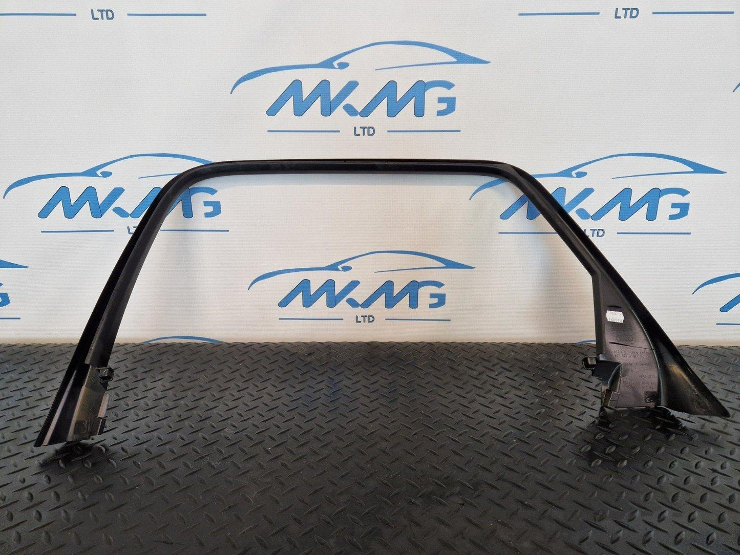 16-19 AUDI A4 B9 SPORT REAR LEFT NSR DOOR WINDOW FRAME TRIM 8W9867671