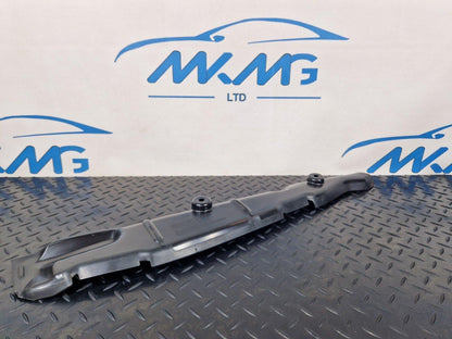 16-19 AUDI A4 B9 SALOON GENUINE FRONT RIGHT WING FILLER INSULATOR 8W0821112
