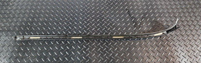 11-19 MERCEDES BENZ ML W166 FRONT LEFT WINDSCREEN WATER DEFLECTOR A1666901180