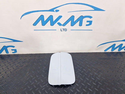 16-19 AUDI A4 B9 S-LINE GENUINE FUEL DOOR FLAP IN GLACIER WHITE 8W0809907 LS9R