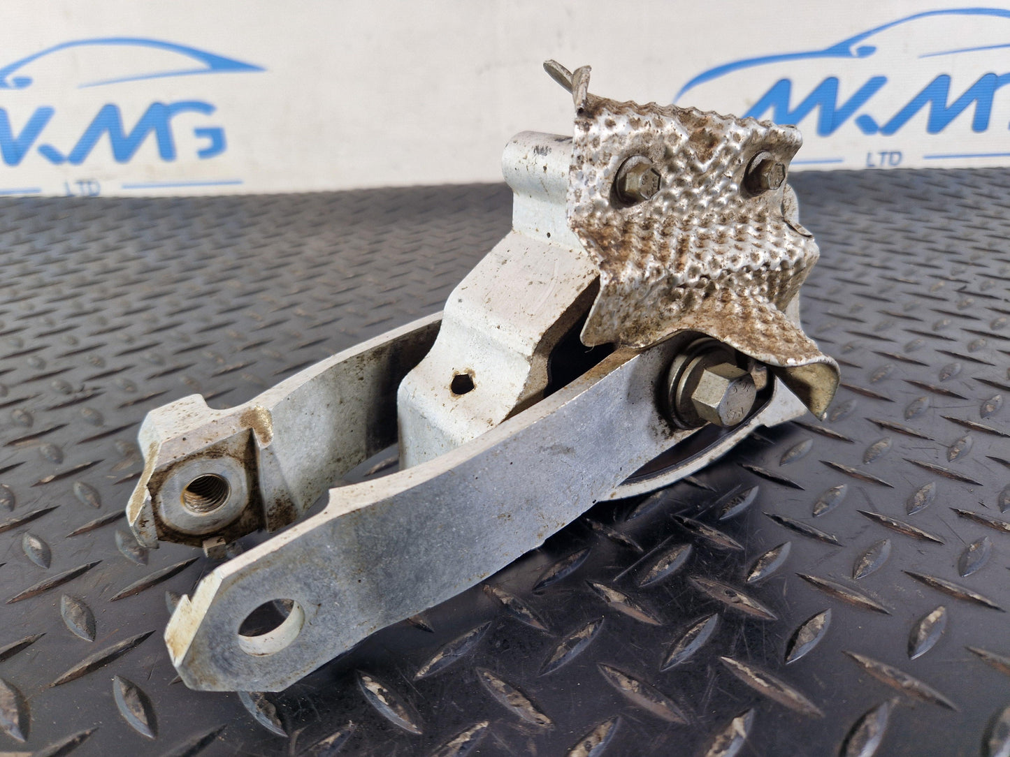 Range Rover Evoque L551 REAR RIGHT ENGINE MOUNT K8D26P082BA K8D26H051AA