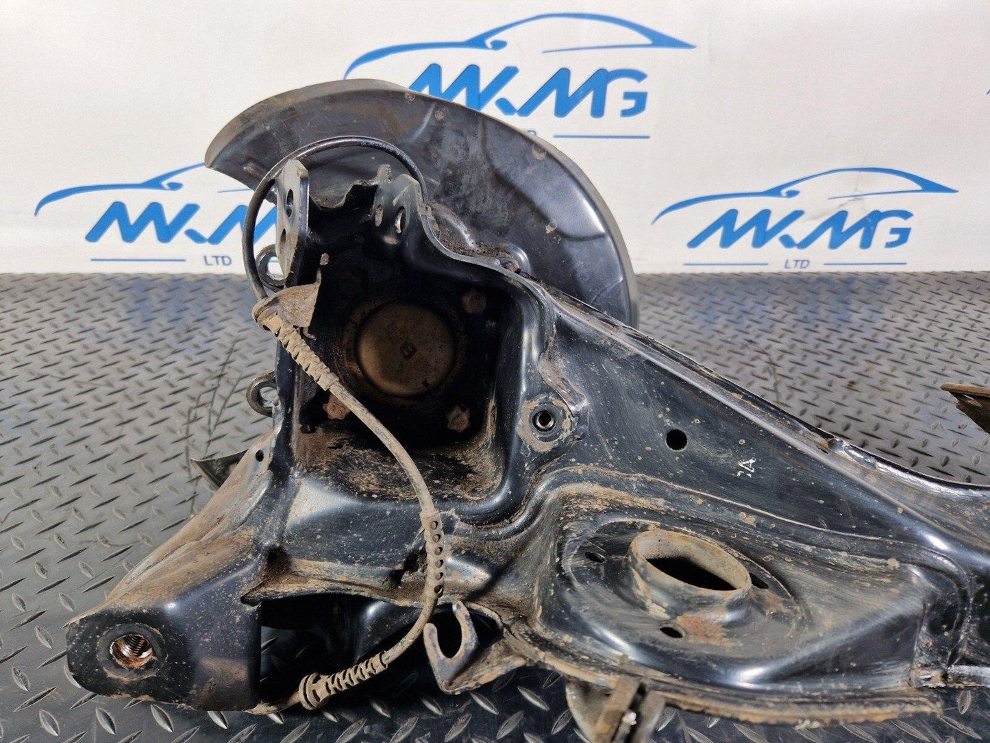 14-21 BMW X1 2 SERIES F48 F45 F46 REAR LEFT N/S/R WHEEL HUB & BEARING 6898963