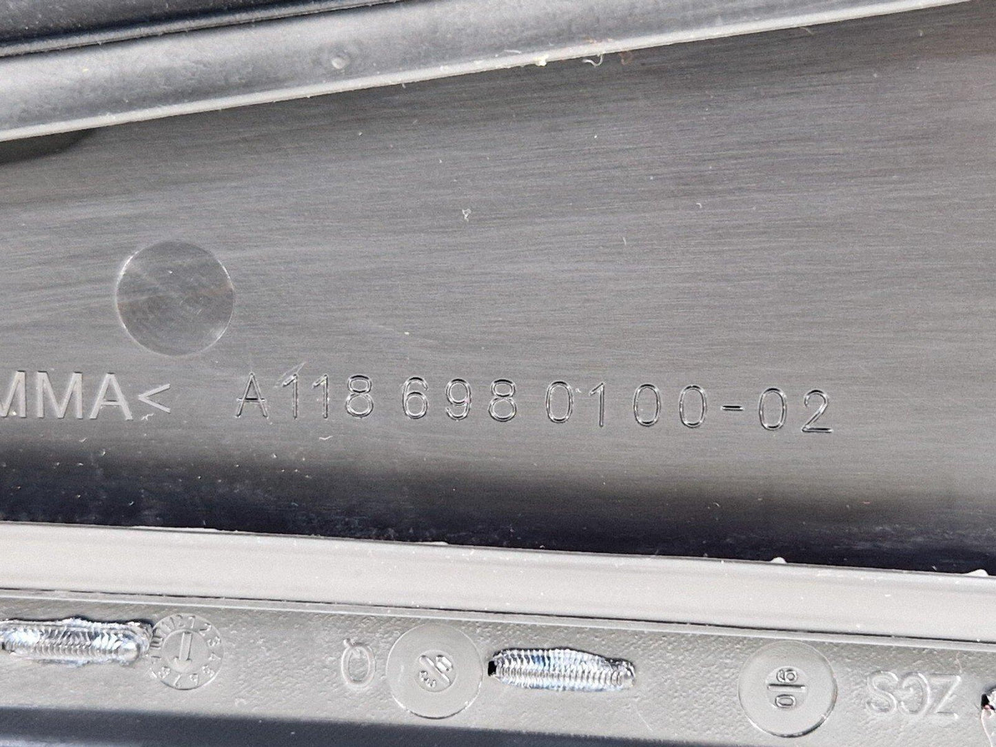 19-ON MERCEDES CLA C118 GENUINE LEFT SIDE B PILLAR TRIM COVER A1186980100