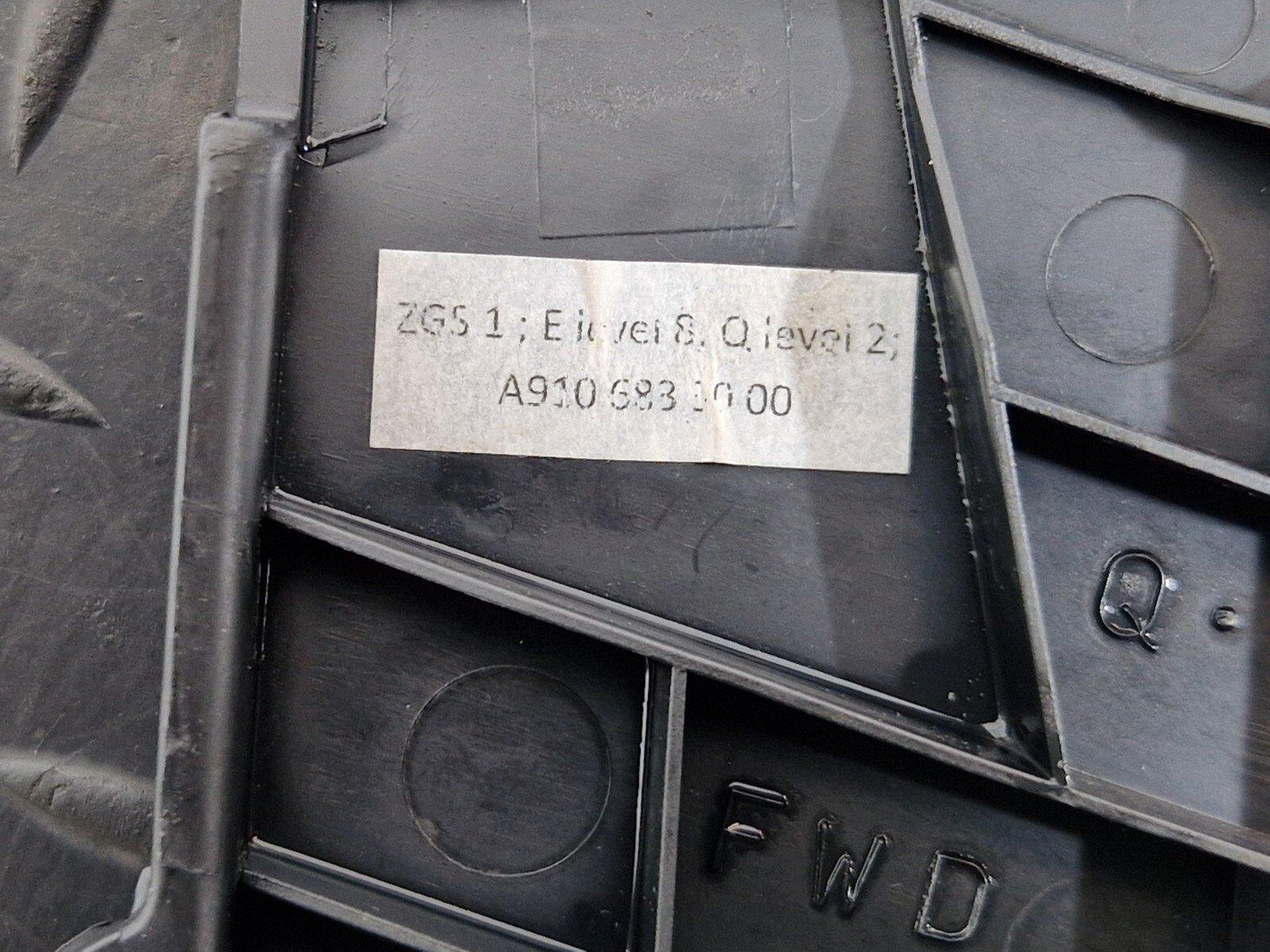 18-ON MERCEDES BENZ SPRINTER W907 W910 INTERIOR DECORATIVE TRIM A9106830500
