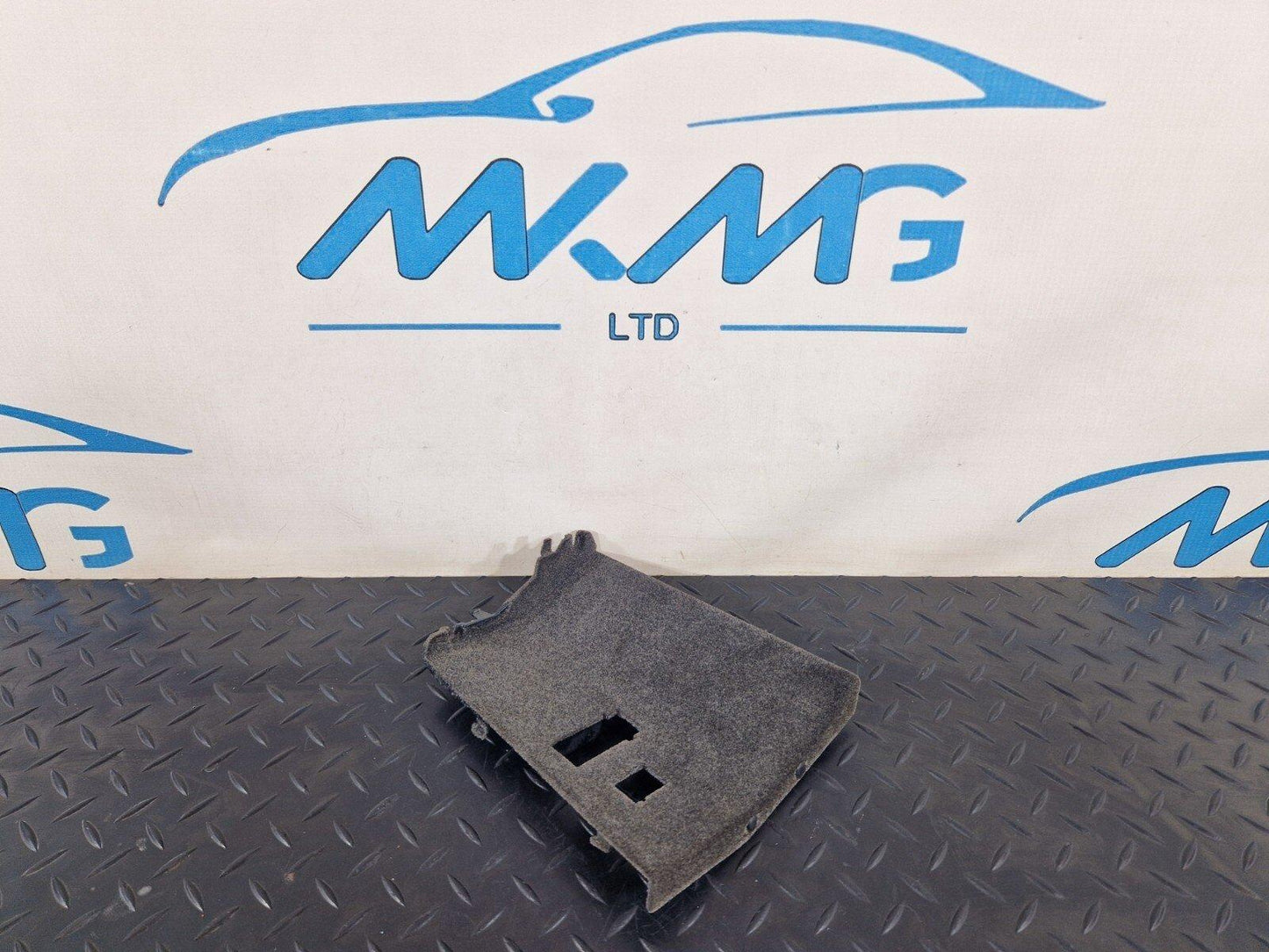 11-19 MERCEDES BENZ ML W166 GENUINE OEM CENTRE CONSOLE TRIM A1666800823