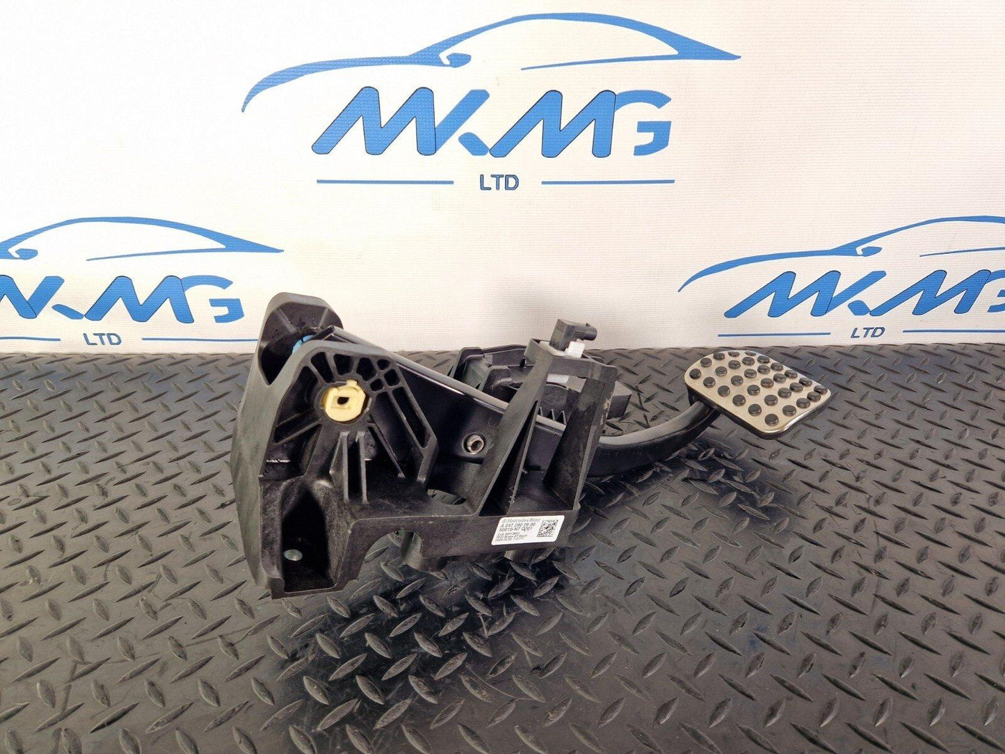 18-ON MERCEDES BENZ A CLASS W177 AUTOMATIC BRAKE PEDAL ASSEMBLY UNIT A2472902600