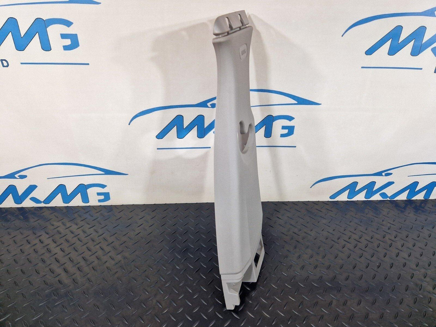 BMW 2 SERIES GRAN TOURER F45 F46 FRONT RIGHT SIDE B PILLAR TRIM 7329588