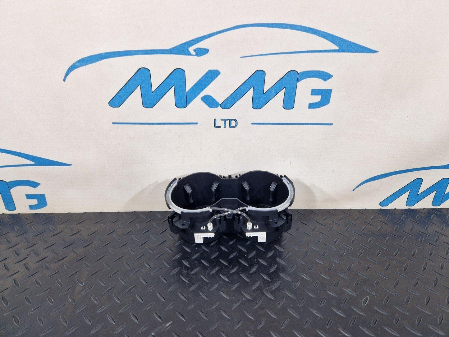 16-19 AUDI A4 B9 GENUINE TWIN DOUBLE CUP HOLDER 8W0862533A