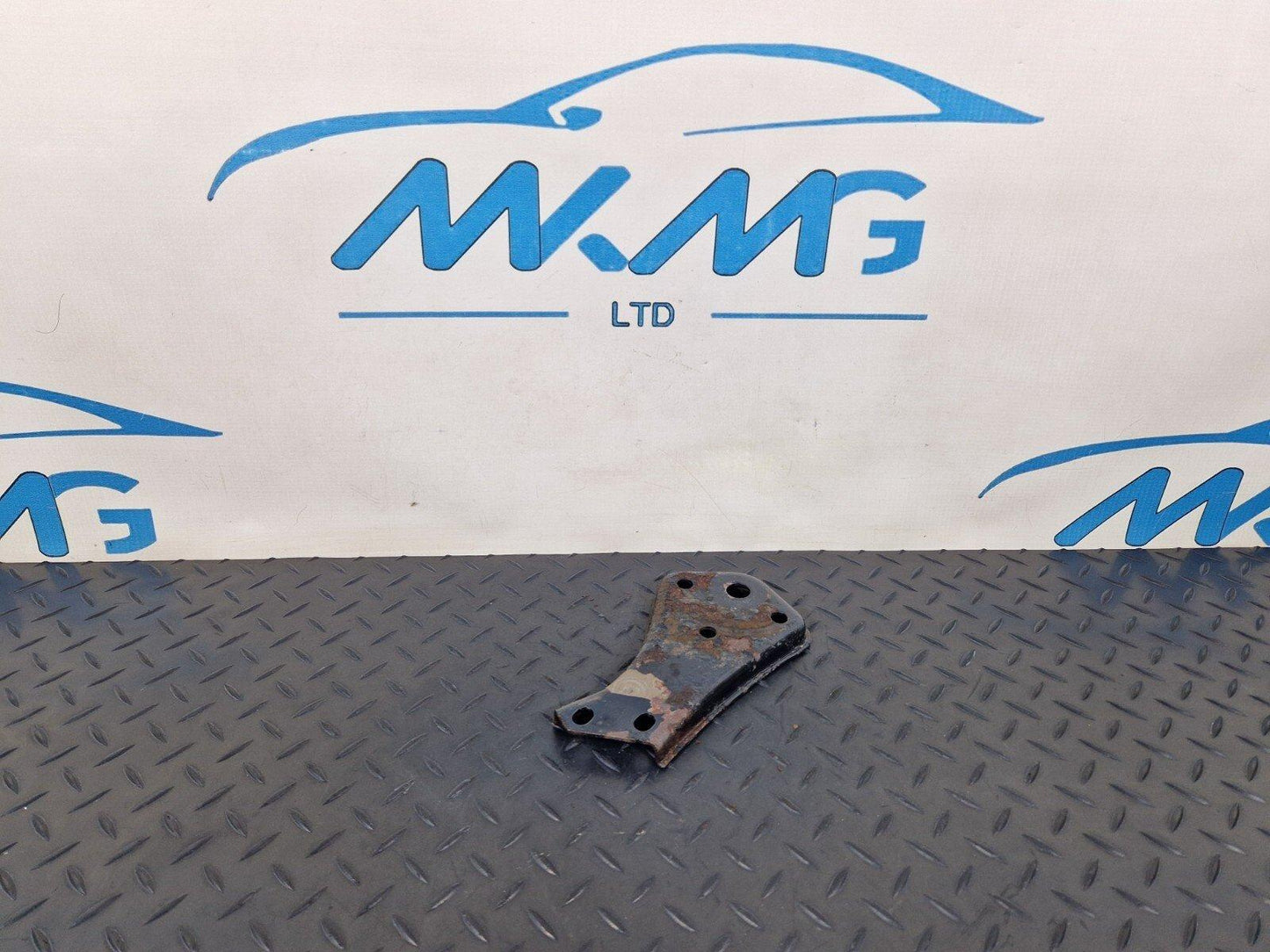 14-21 MERCEDES-BENZ C250D W205 REAR SUBFRAME RIGHT SIDE STOP PLATE A2053520800