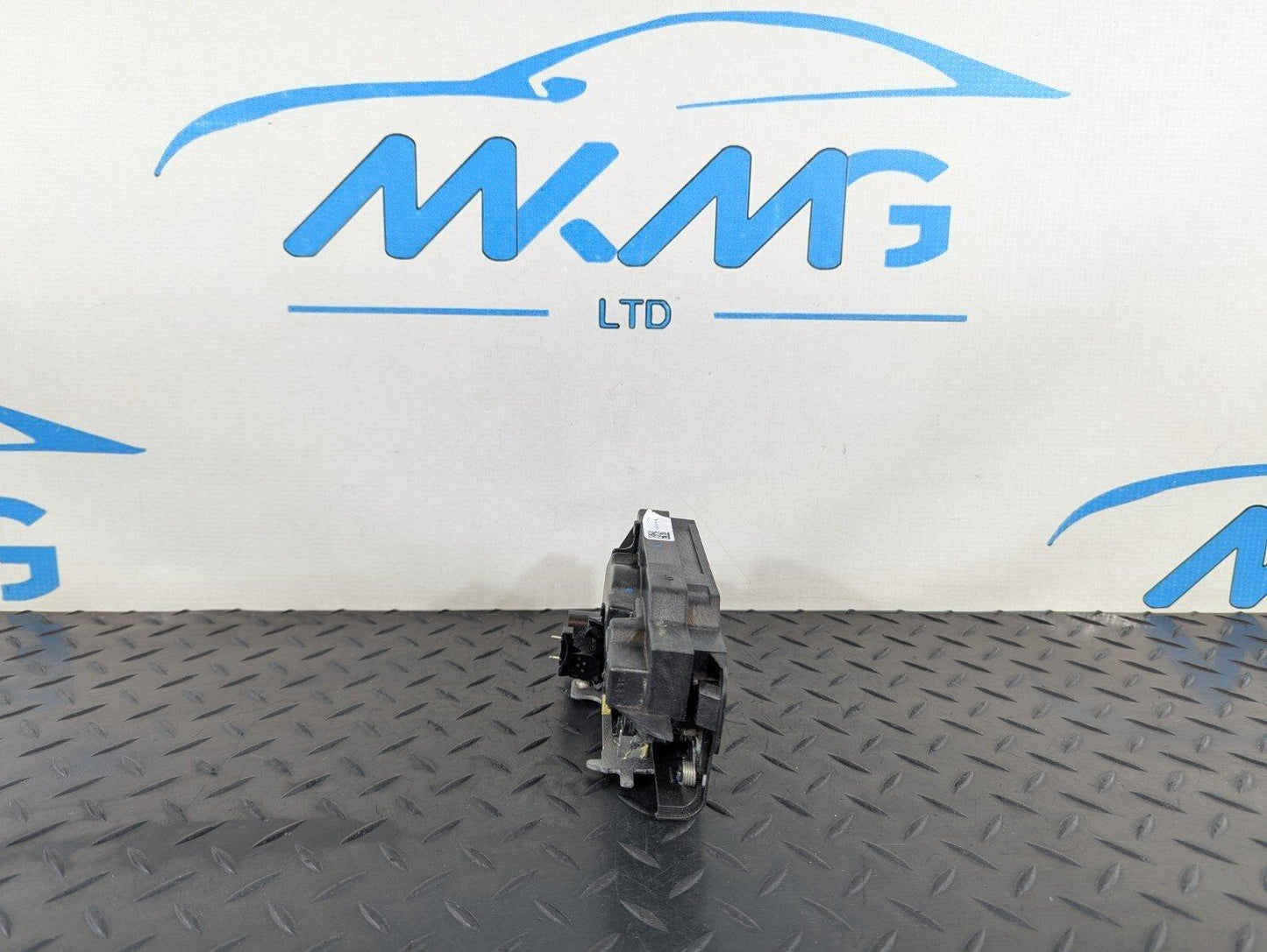 11-19 MERCEDES BENZ ML W166 GENUINE FRONT LEFT DOOR LOCK A0997201335