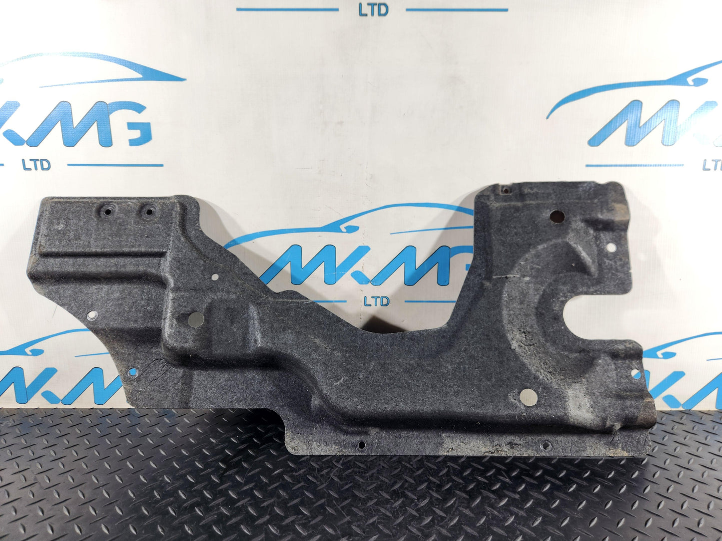 Audi Q7 4M Genuine Underbody Pan Cover Left Side 4M0825213F