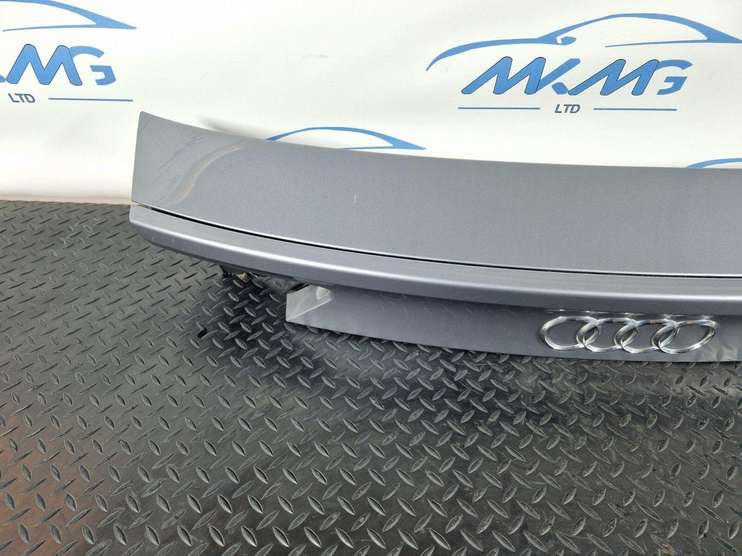 15-18 AUDI A7 4G OEM BOOT SPOILER LOWER SECTION TRIM COVER 4G8827086