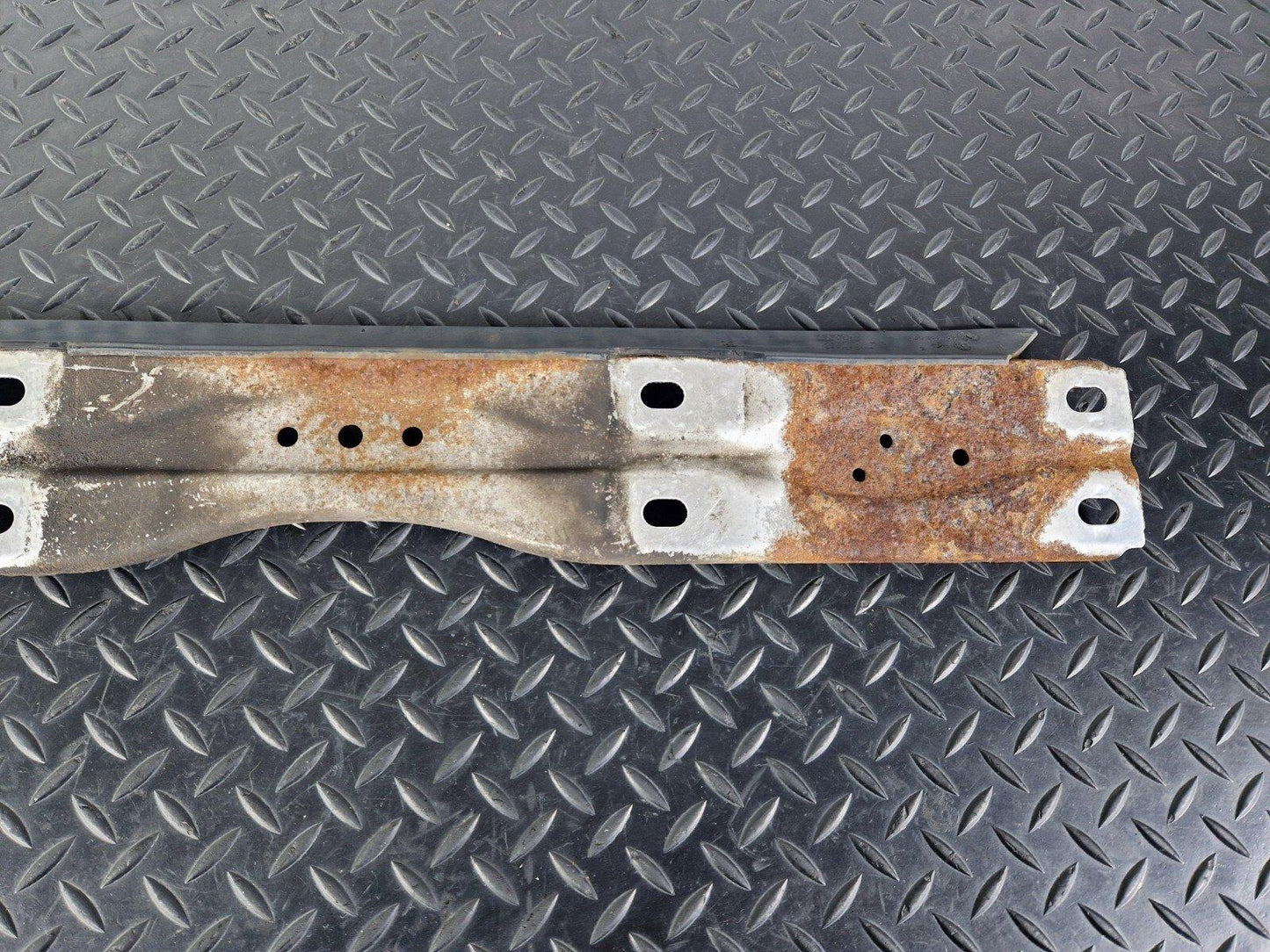 12-18 AUDI A6 C7 GENUINE OEM UNDERBODY FLOOR PLATE CONNECTING STRUT 4G0803183