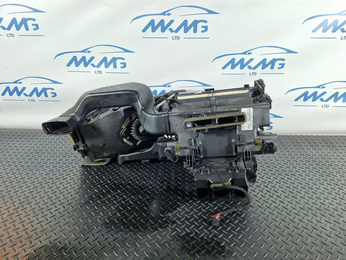 16-19 AUDI A4 B9 GENUINE HVAC HEATER MATRIX CORE ELEMENT 8W2816001B