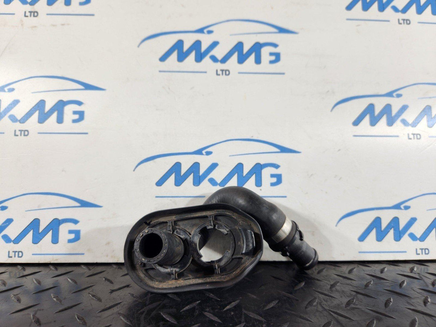 16-19 AUDI A4 B9 GENUINE OEM AIR CON HEATER COOLANT HOSES & GROMMET 8W0122291AH