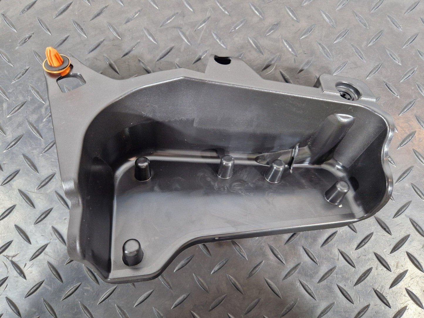 14-21 MERCEDES-BENZ C-CLASS C250D W205 MOTOR INSULATION TRIM COVER A2057500060