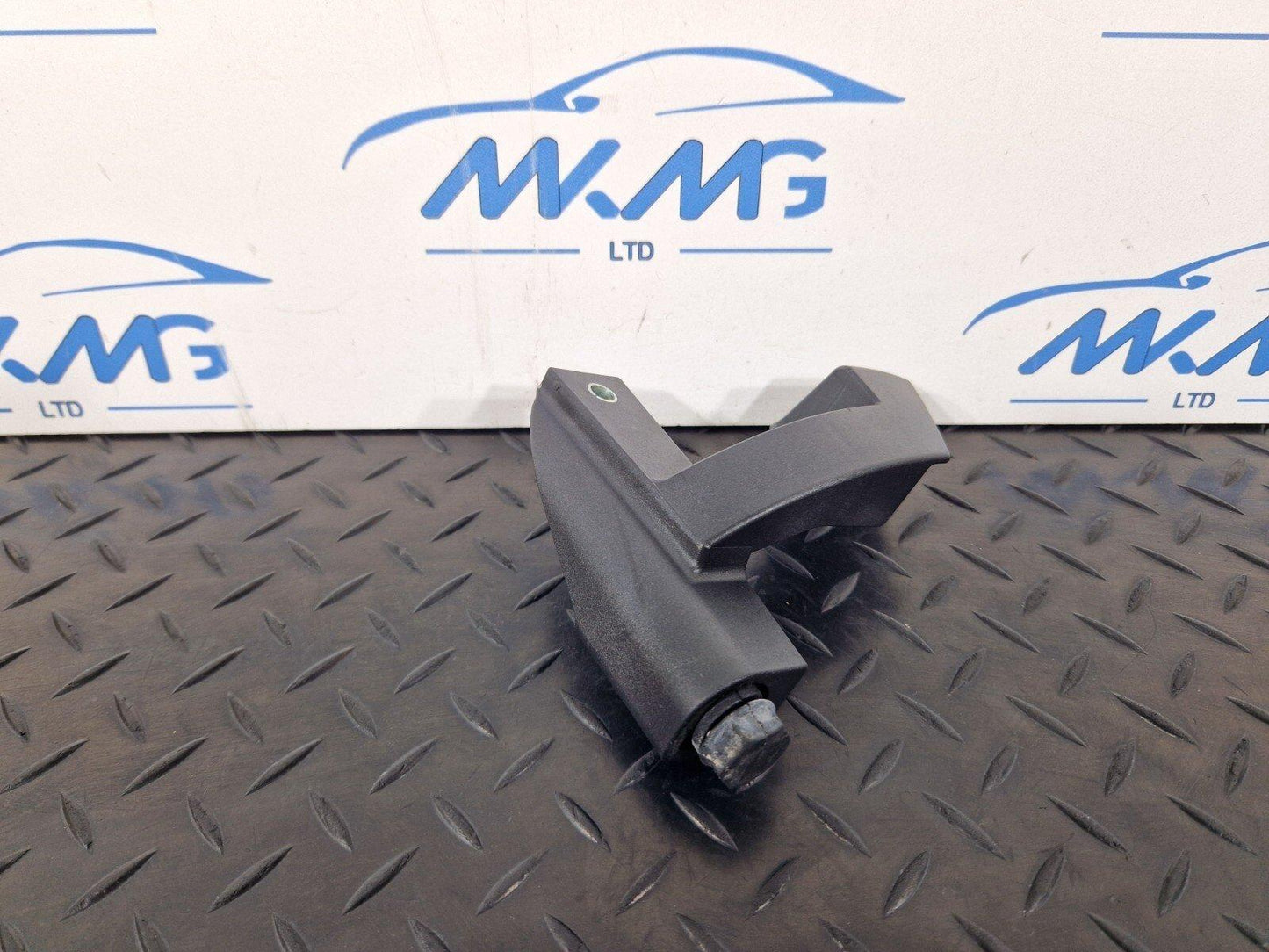 12-17 AUDI S5 CONVERTIBLE RIGHT ROOF TOP HOOD RETAINING BRACKET 8F0825242B