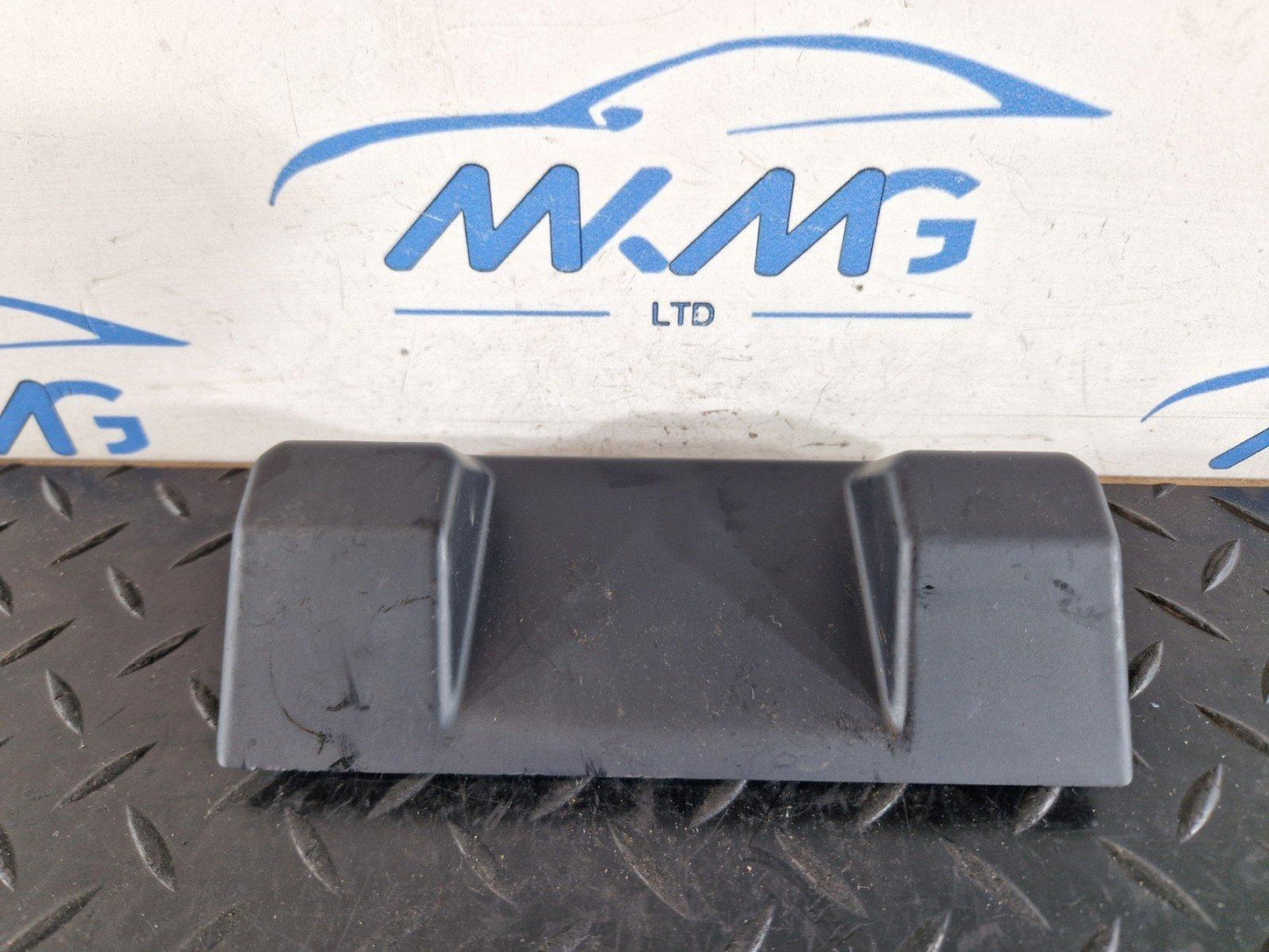 LAND ROVER DISCOVERY SPORT L550 2018 ARMREST GAP HIDER COVER FK72-611F06-A