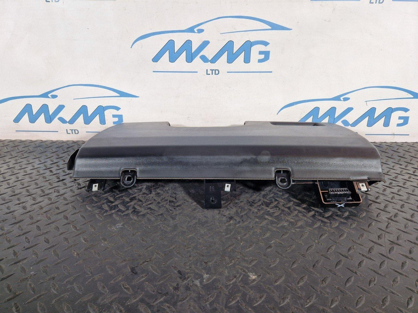 13-23 RANGE ROVER SPORT L494 OEM LOWER DRIVER DASHBOARD TRIM PANEL LRAT461304
