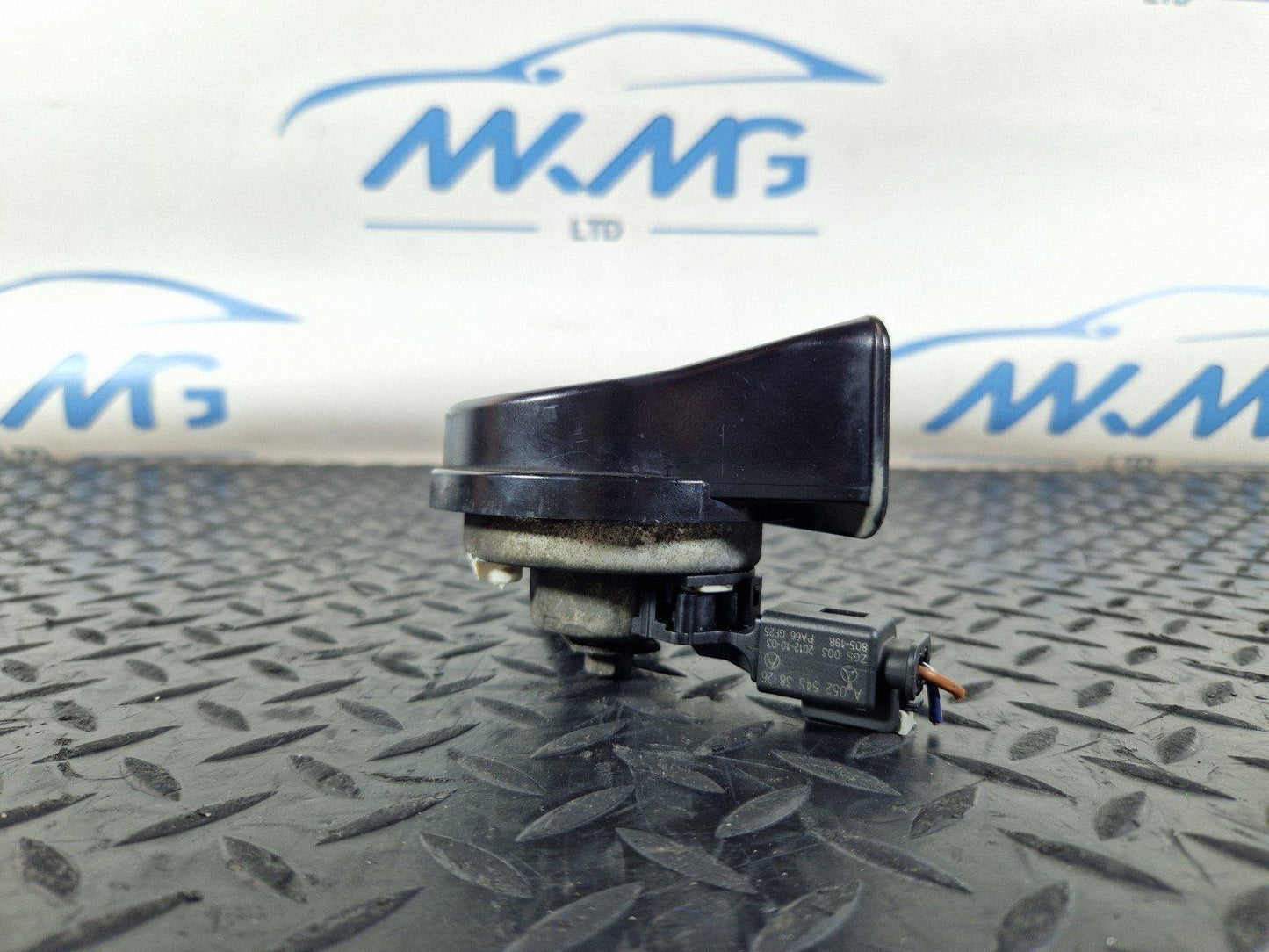 11-19 MERCEDES BENZ ML W166 GENUINE HIGH TONE HORN SIGNAL HORN A0065427720