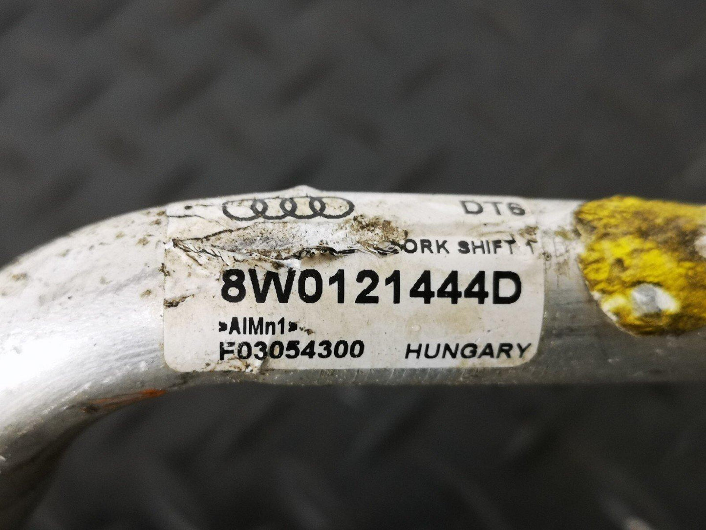 16-19 AUDI A4 B9 S-LINE GENUINE V6 3.0TDI CSW COOLANT HOSE PIPE 8W0121444D