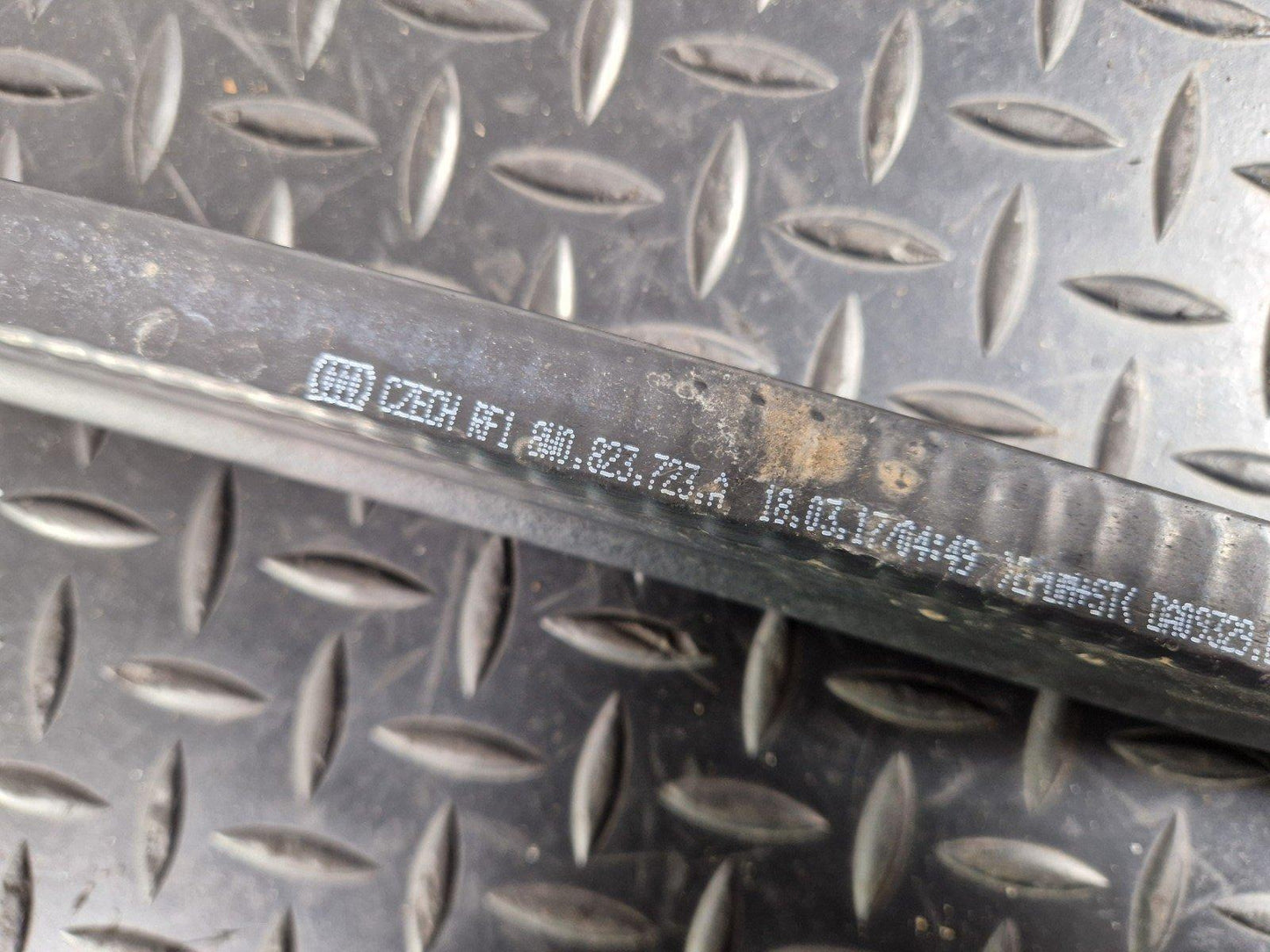 17-24 AUDI S5 F5 PETROL CWGD GENUINE FRONT HOOD BONNET RUBBER SEAL 8W0823723A
