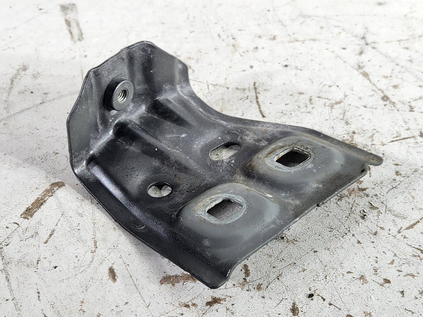Mercedes B-Class W247 Genuine Front Right O/S Driver Wing Bracket A2478801200