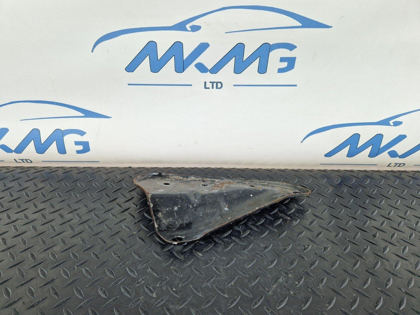12-17 AUDI S5 CONVERTIBLE FRONT SUBFRAME SUPPORT MOUNT 8F0505219