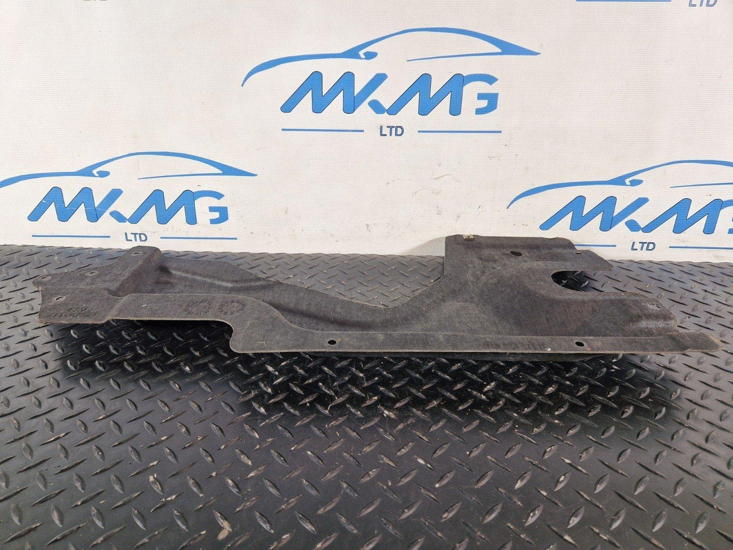 16-20 AUDI Q7 4M GENUINE REAR RIGHT O/S BODY UNDERTRAY PANEL 4M0825214F