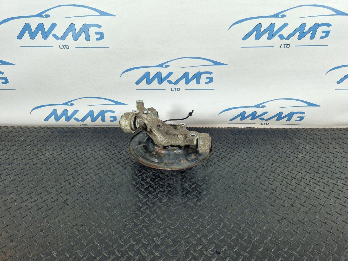 14-19 MERCEDES BENZ GLA X156 OEM REAR RIGHT DRIVER SIDE WHEEL HUB 2460406
