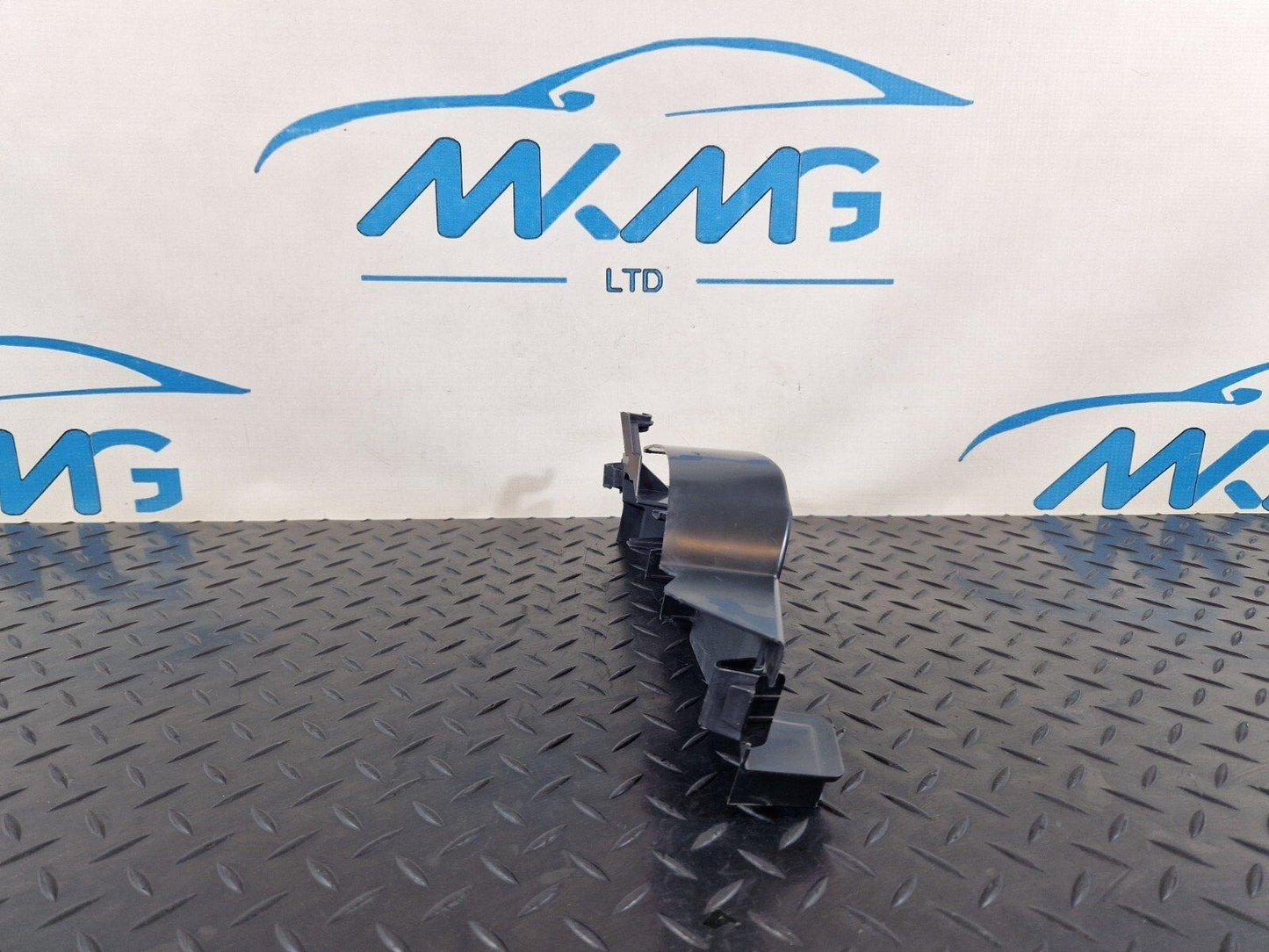 14-20 MERCEDES BENZ GLA 200 X156 OEM FRONT RIGHT AIR FLOW SERRATION A1568880800