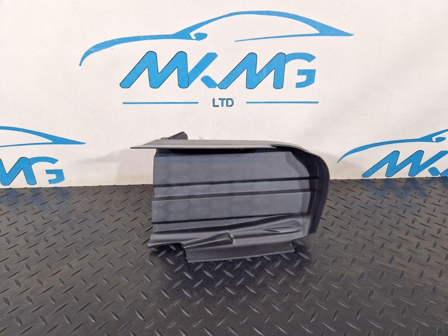 10-13 BMW X5 E70 LCI FRONT RIGHT O/S BRAKE AIR DUCT COVER 8048772