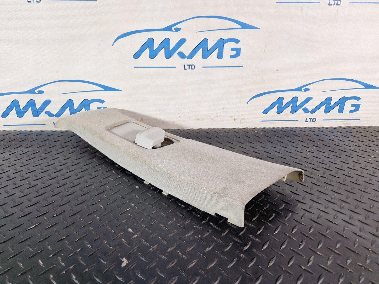 11-19 MERCEDES BENZ GLE ML W166  LEFT SIDE B-PILLAR TRIM COVER A1668680100