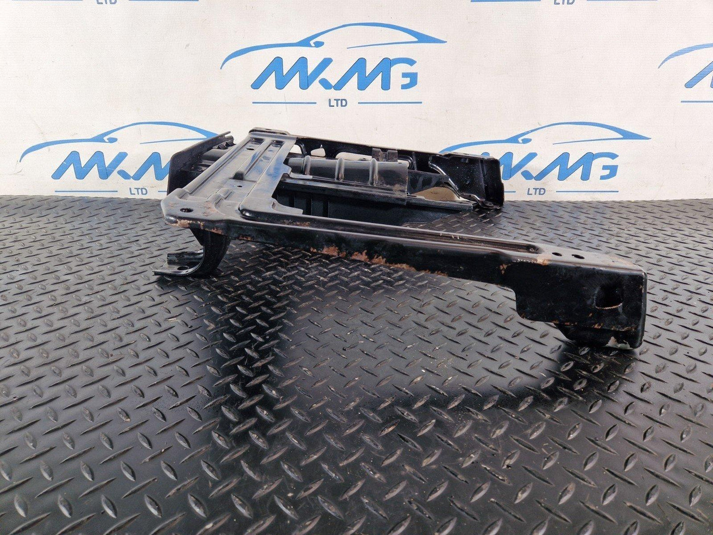 10-15 AUDI Q7 4L GENUINE DRIVER RIGHT O/S FRONT SEAT BASE FRAME 7L0881678D