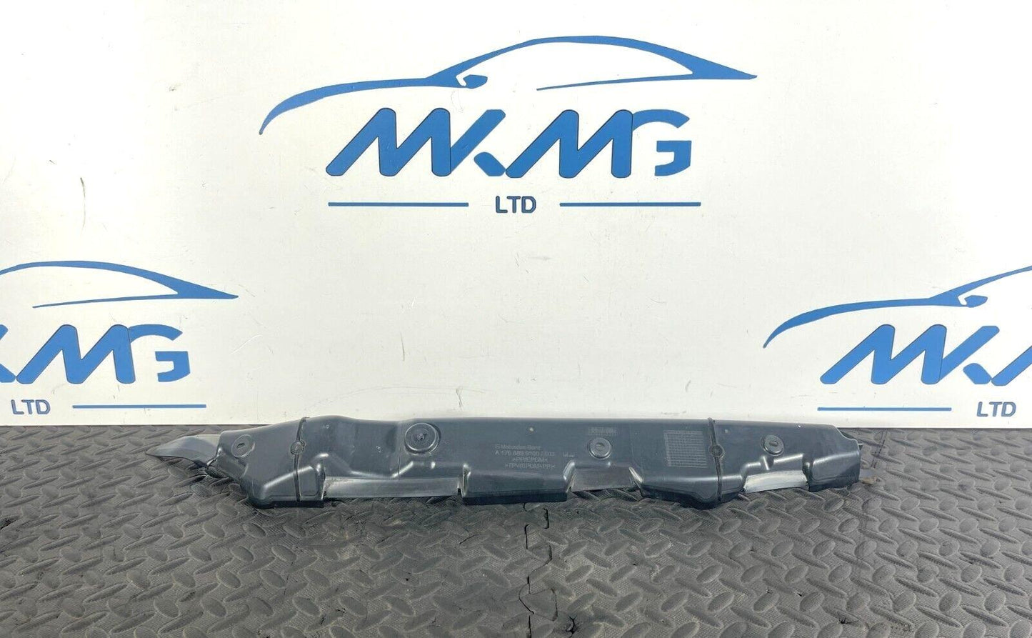 12-18 MERCEDES A CLASS W176 DRIVER SIDE WING FENDER INSULATION COVER A1768890100