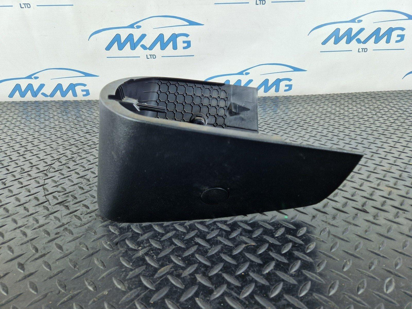 14-23 MERCEDES VITO W447 GENUINE CENTRE CONSOLE TRIM A4476800131