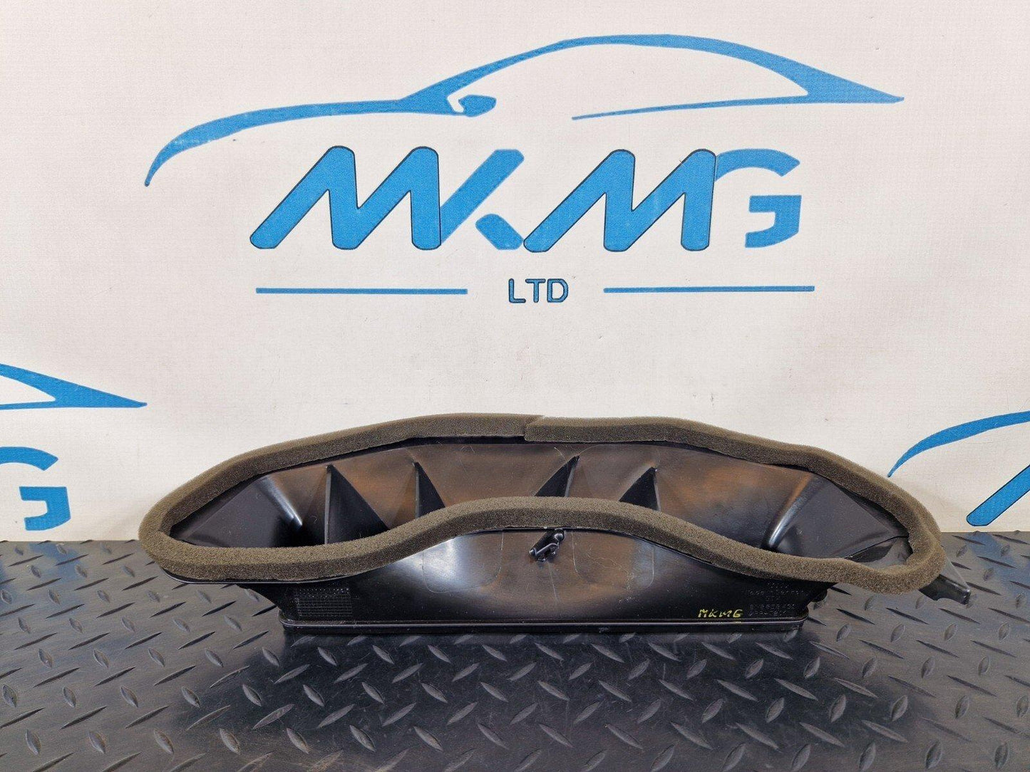 16-19 AUDI A4 B9 OEM GENUINE DASHBOARD AIR VENT DUCT TRIM 8W2858431